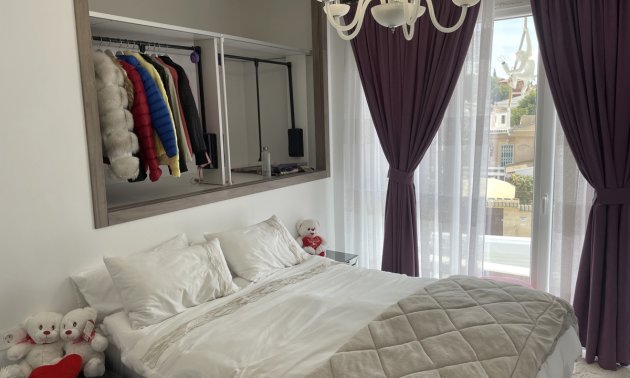 Resale - Villa -
Torrevieja - Los Balcones