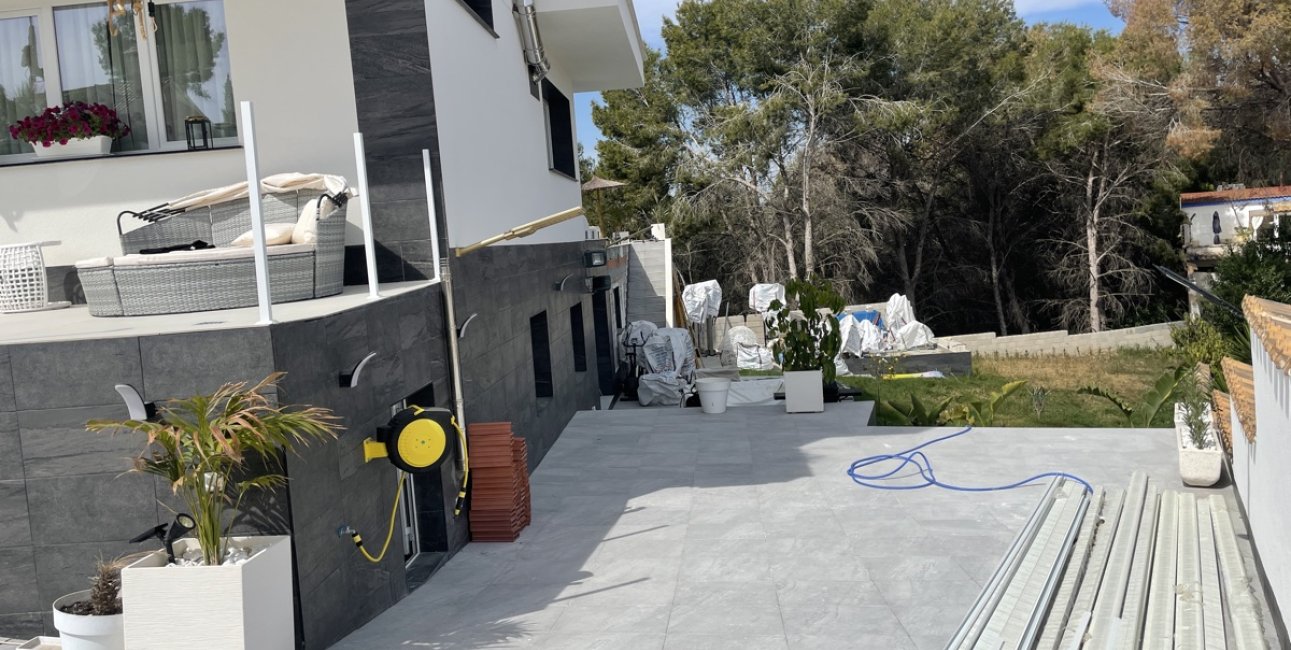 Resale - Villa -
Torrevieja - Los Balcones