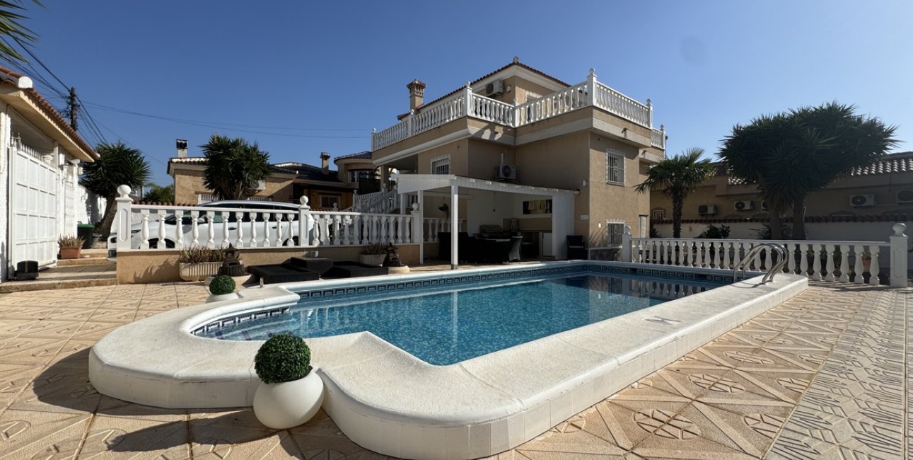 Resale - Villa -
Ciudad Quesada - Ciudad Quesada - Town
