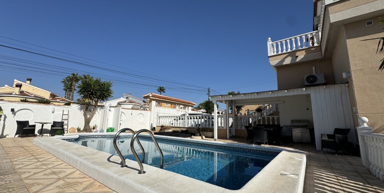Resale - Villa -
Ciudad Quesada - Ciudad Quesada - Town