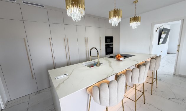 Resale - Villa -
Orihuela Costa - Villamartin