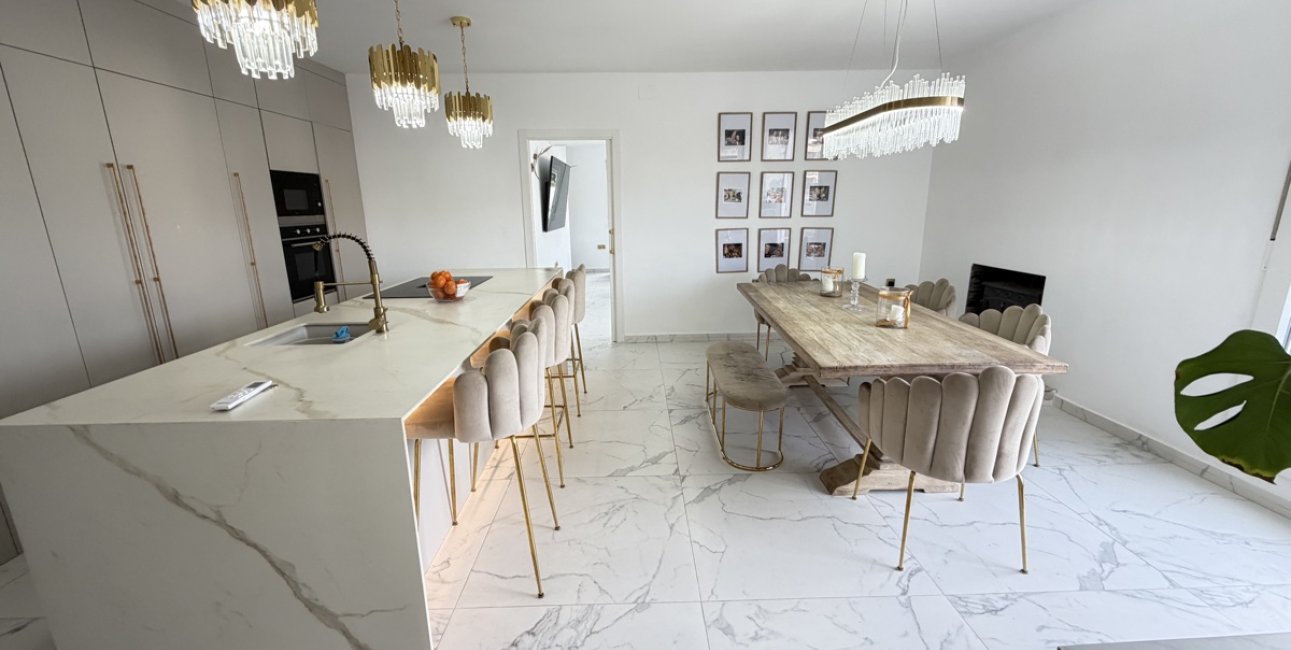 Resale - Villa -
Orihuela Costa - Villamartin