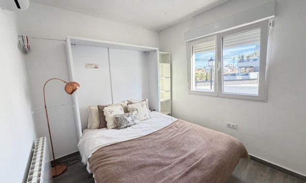 Resale - Villa -
Orihuela Costa - Villamartin