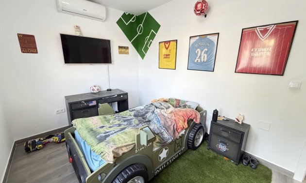 Resale - Villa -
Orihuela Costa - Villamartin