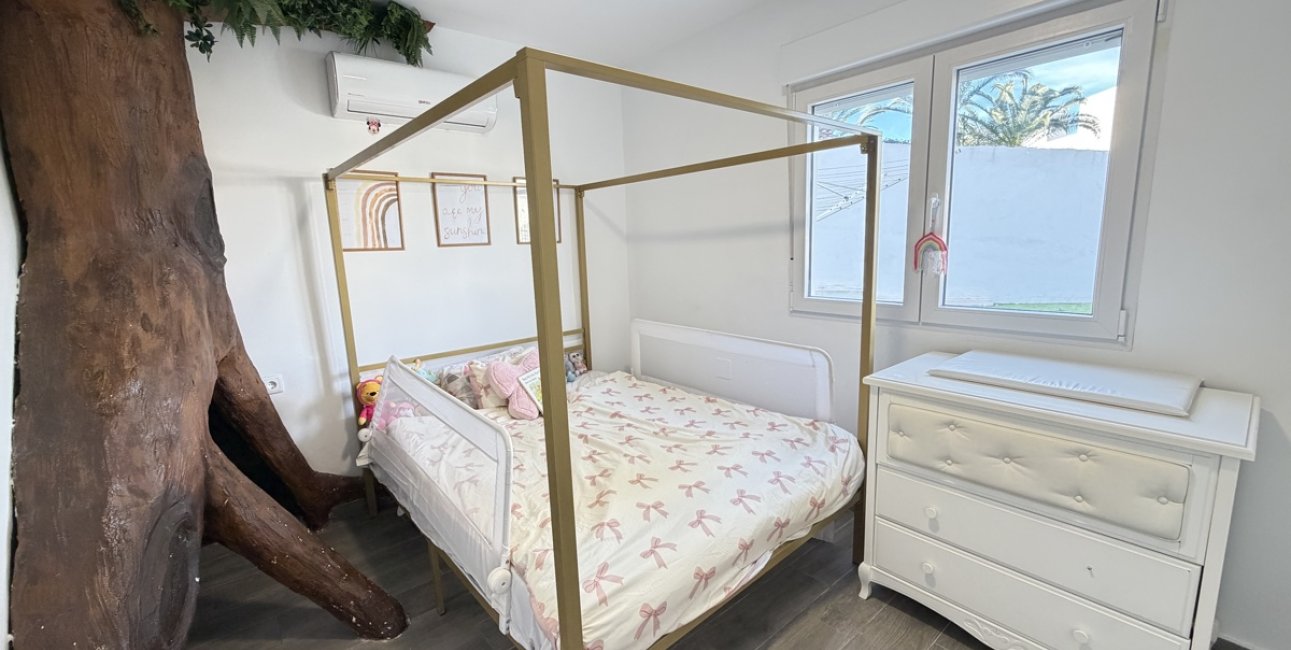 Resale - Villa -
Orihuela Costa - Villamartin