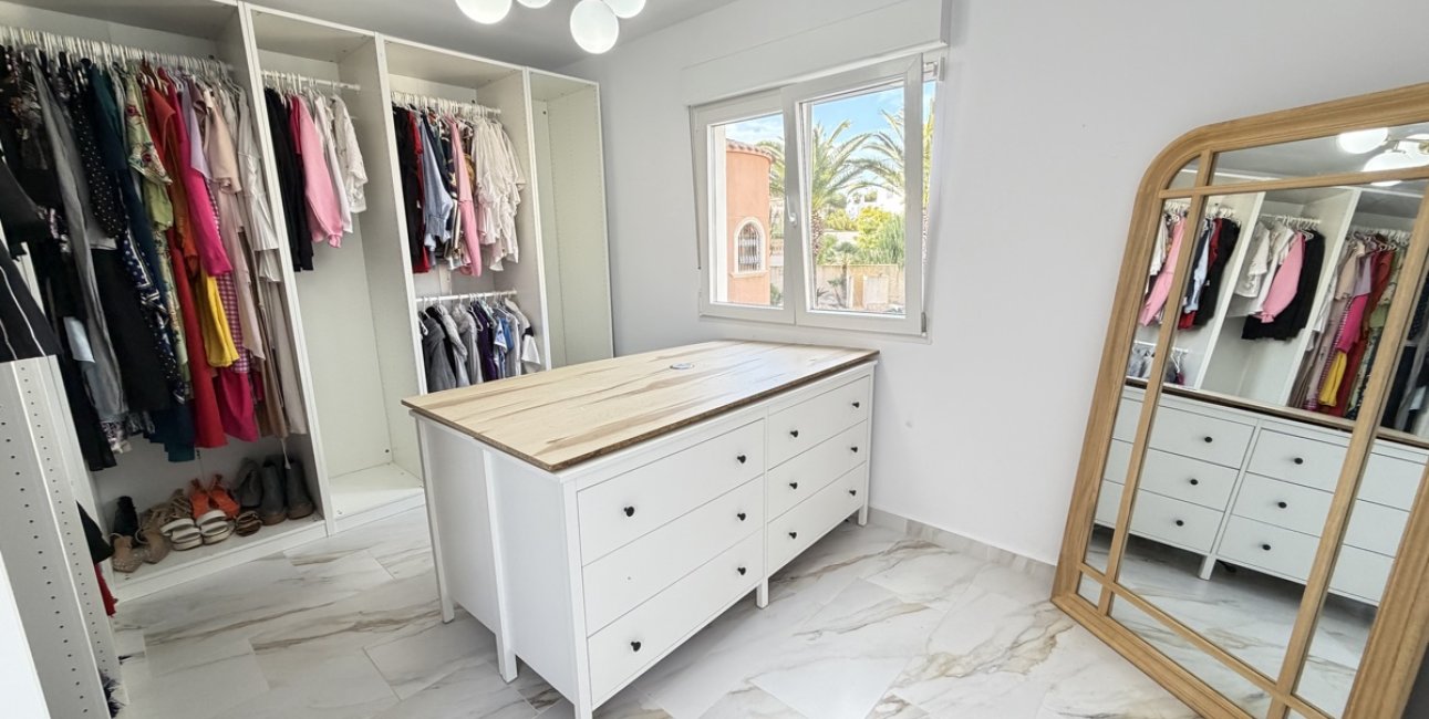 Resale - Villa -
Orihuela Costa - Villamartin