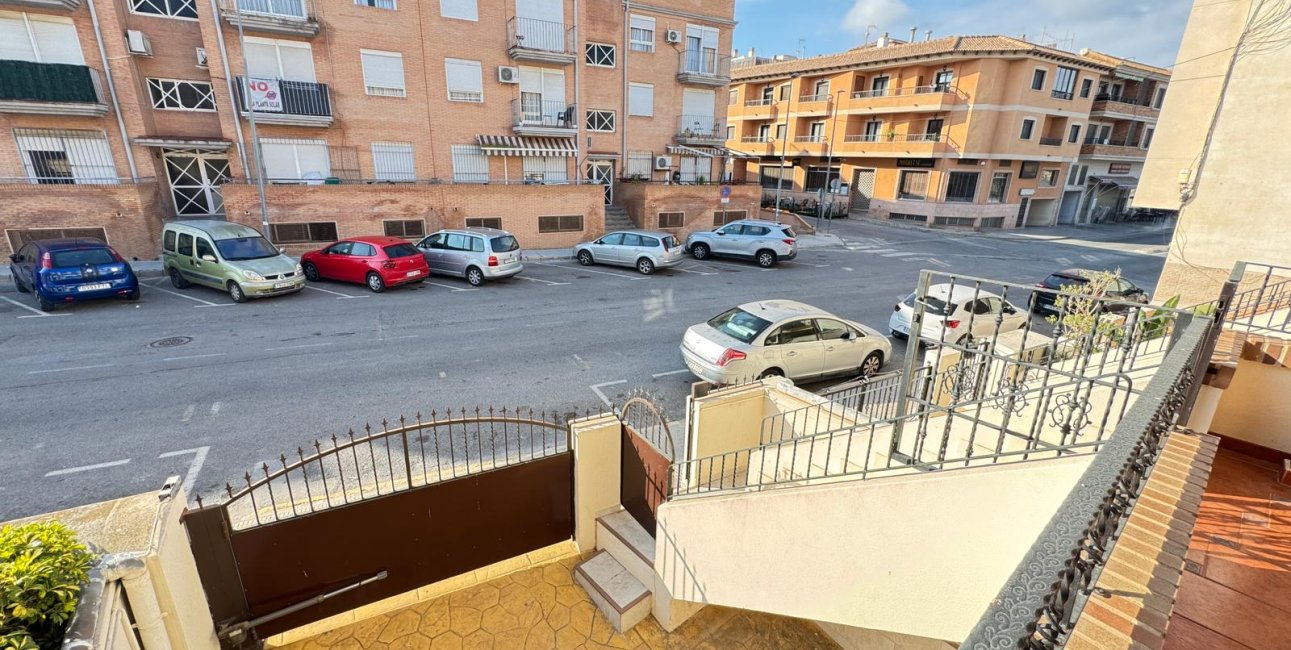 Resale - Townhouse -
San Miguel de Salinas - San Miguel - Town
