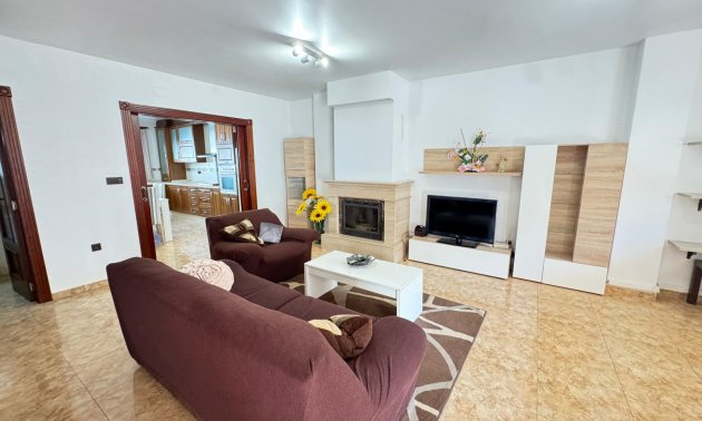 Resale - Townhouse -
San Miguel de Salinas - San Miguel - Town