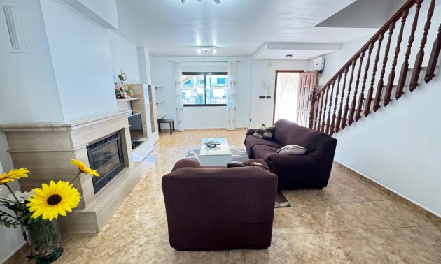 Resale - Townhouse -
San Miguel de Salinas - San Miguel - Town