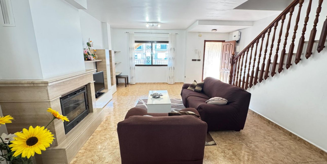 Resale - Townhouse -
San Miguel de Salinas - San Miguel - Town