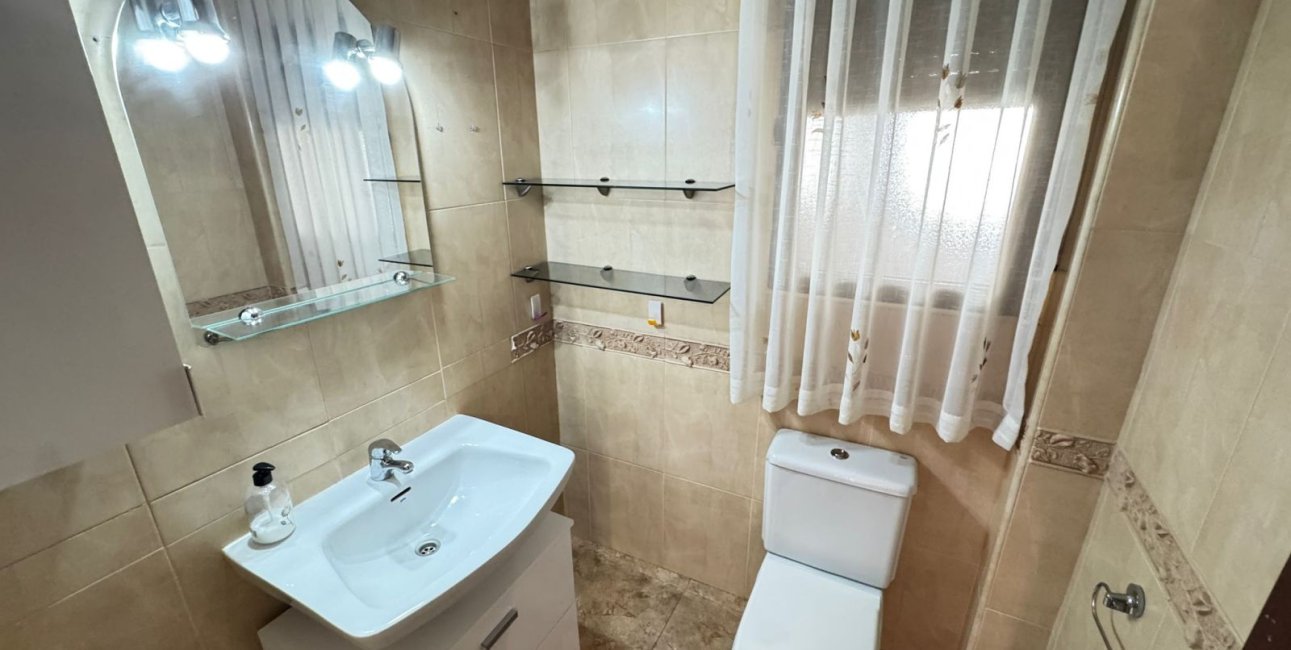 Resale - Townhouse -
San Miguel de Salinas - San Miguel - Town