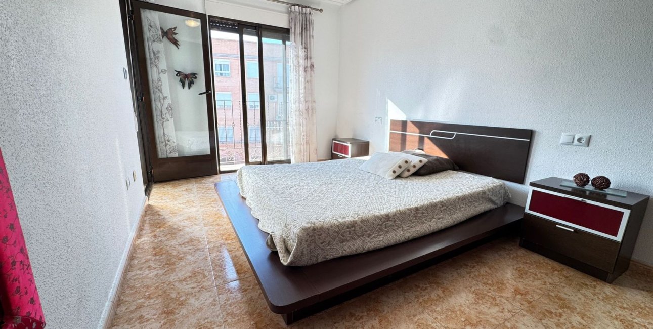 Resale - Townhouse -
San Miguel de Salinas - San Miguel - Town