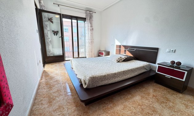 Resale - Townhouse -
San Miguel de Salinas - San Miguel - Town