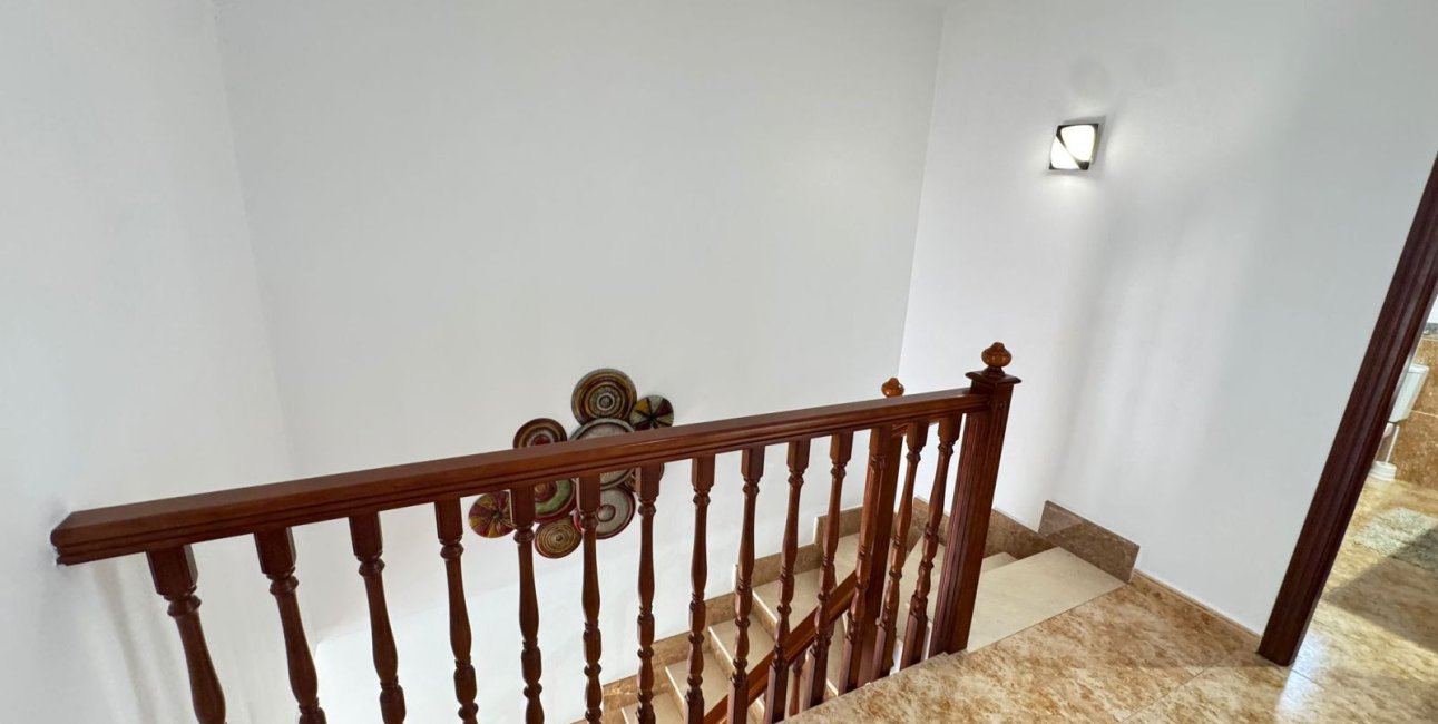 Resale - Townhouse -
San Miguel de Salinas - San Miguel - Town