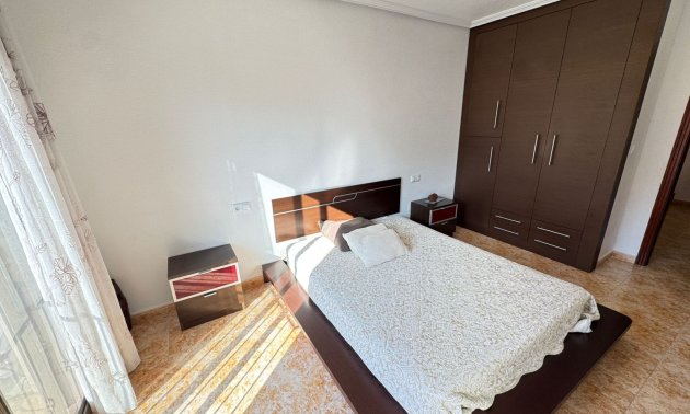Resale - Townhouse -
San Miguel de Salinas - San Miguel - Town
