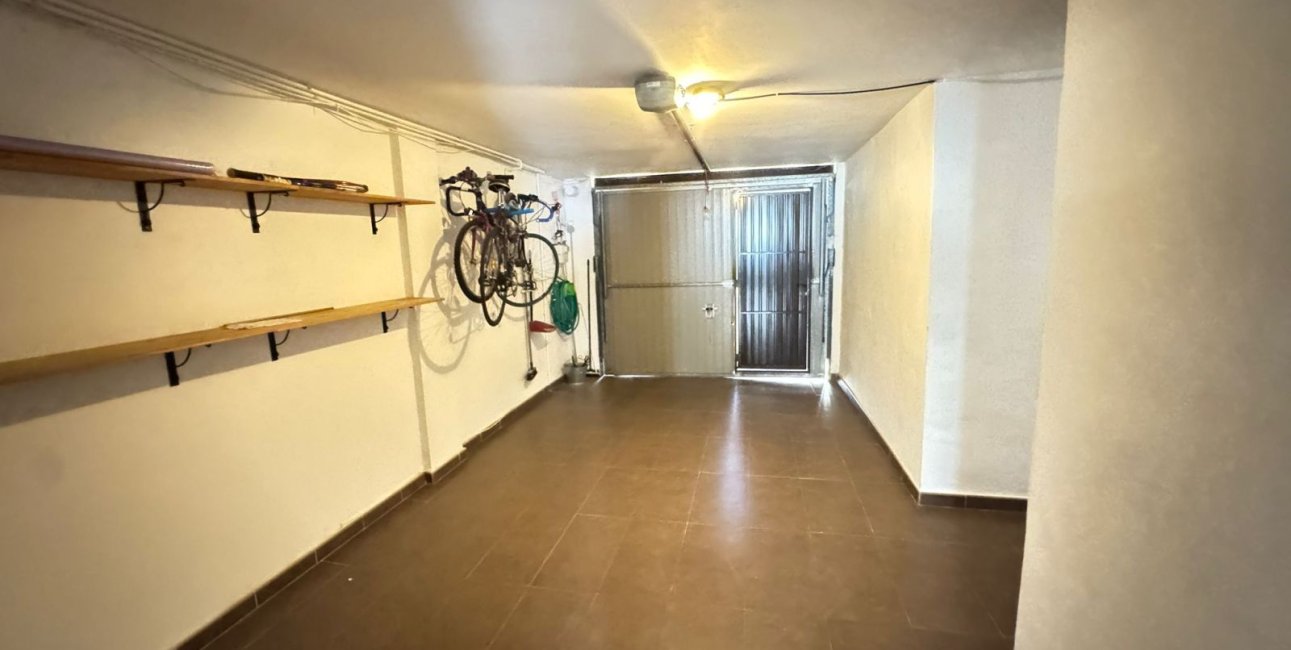 Resale - Townhouse -
San Miguel de Salinas - San Miguel - Town