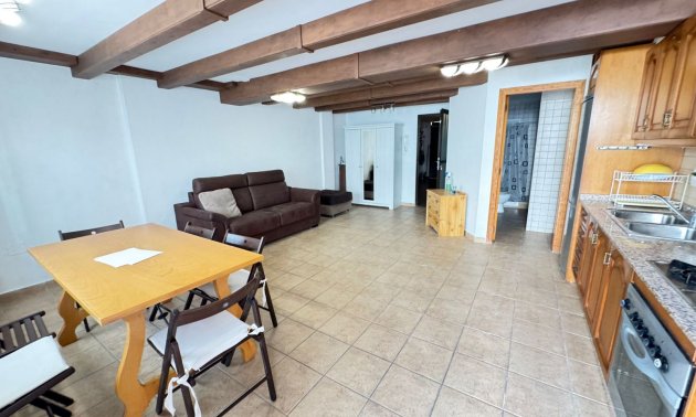 Resale - Townhouse -
San Miguel de Salinas - San Miguel - Town