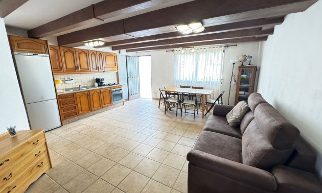 Resale - Townhouse -
San Miguel de Salinas - San Miguel - Town