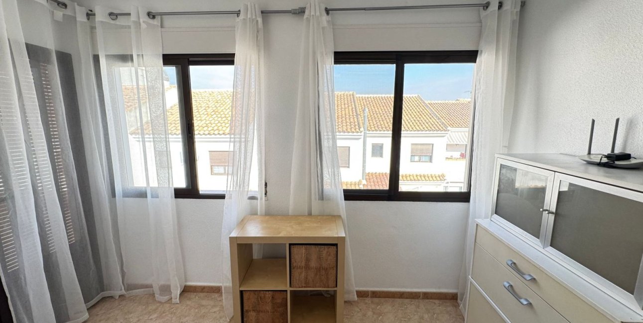 Resale - Townhouse -
San Miguel de Salinas - San Miguel - Town