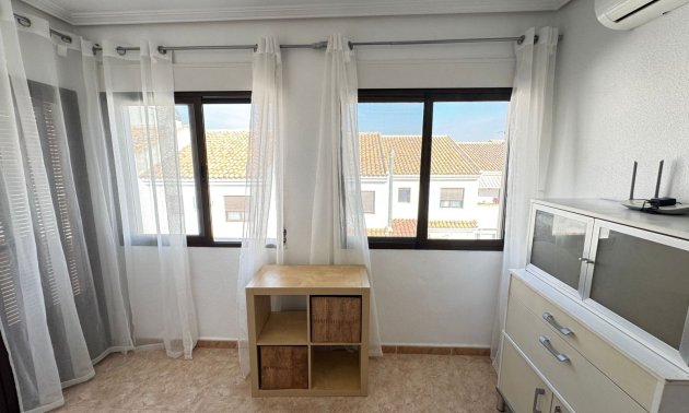 Resale - Townhouse -
San Miguel de Salinas - San Miguel - Town