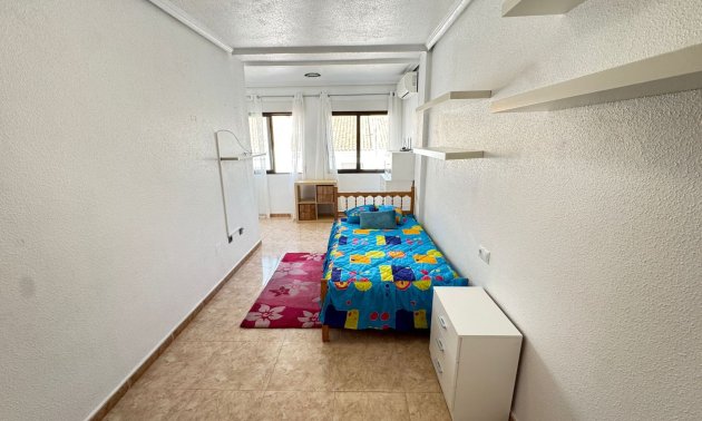 Resale - Townhouse -
San Miguel de Salinas - San Miguel - Town