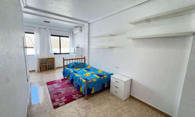 Resale - Townhouse -
San Miguel de Salinas - San Miguel - Town