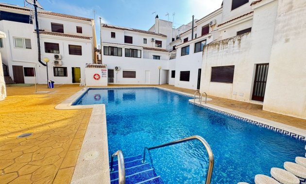 Resale - Townhouse -
San Miguel de Salinas - San Miguel - Town