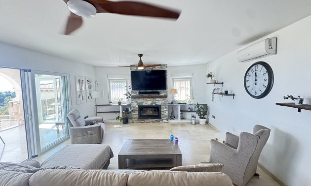 Resale - Villa -
San Miguel de Salinas - Las Comunicaciones
