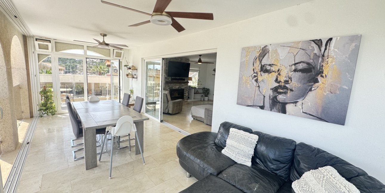 Resale - Villa -
San Miguel de Salinas - Las Comunicaciones