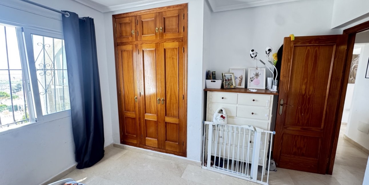 Resale - Villa -
San Miguel de Salinas - Las Comunicaciones