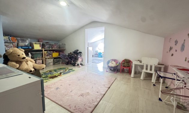Resale - Villa -
San Miguel de Salinas - Las Comunicaciones