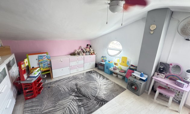 Resale - Villa -
San Miguel de Salinas - Las Comunicaciones