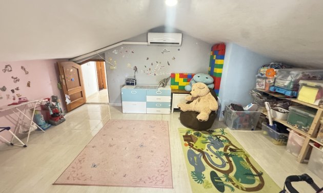 Resale - Villa -
San Miguel de Salinas - Las Comunicaciones