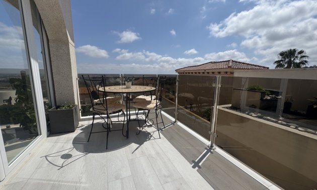 Resale - Villa -
San Miguel de Salinas - Las Comunicaciones