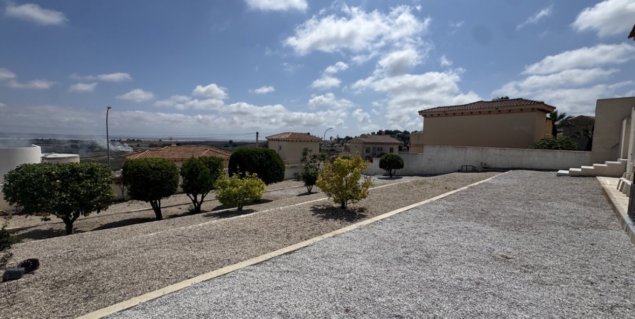 Resale - Villa -
San Miguel de Salinas - Las Comunicaciones