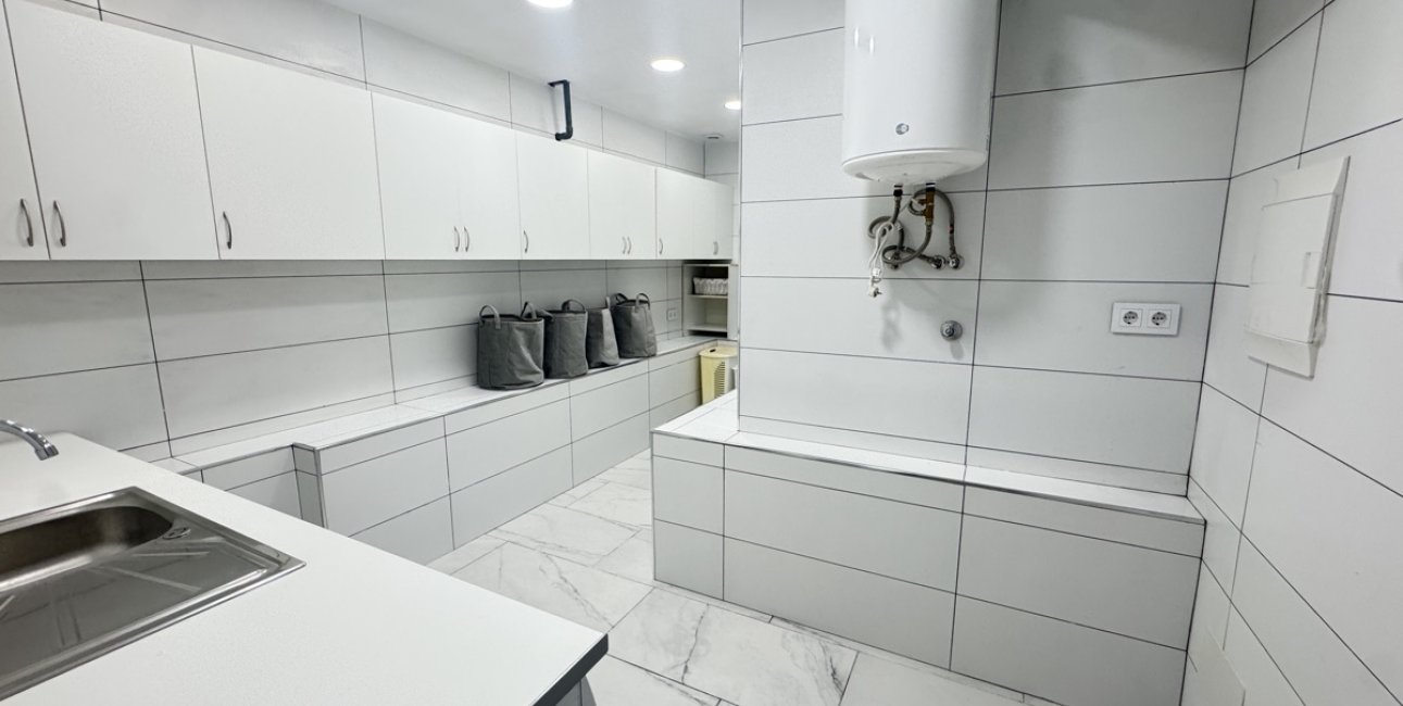 Resale - Villa -
San Miguel de Salinas - Las Comunicaciones