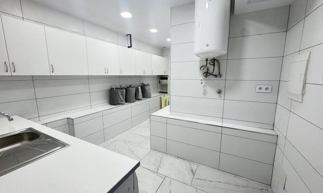 Resale - Villa -
San Miguel de Salinas - Las Comunicaciones