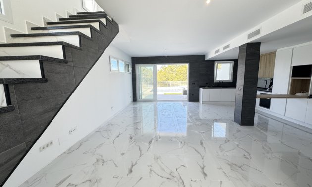 Resale - Villa -
Torrevieja - Los Balcones