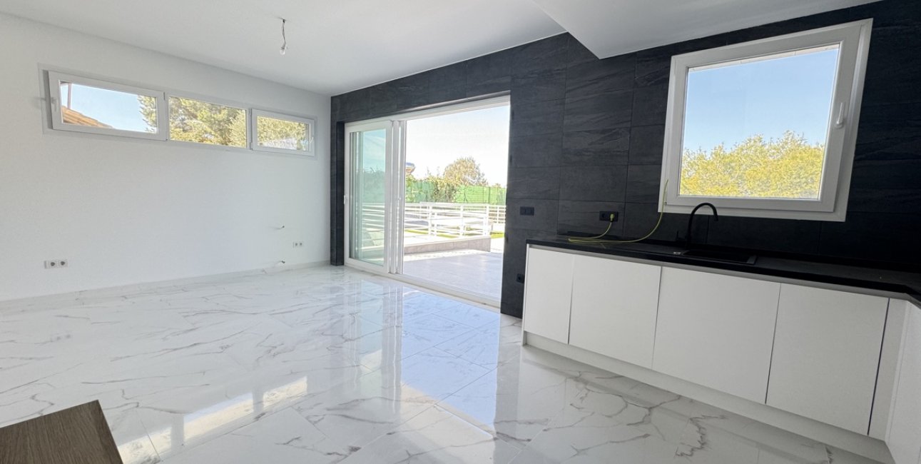 Resale - Villa -
Torrevieja - Los Balcones