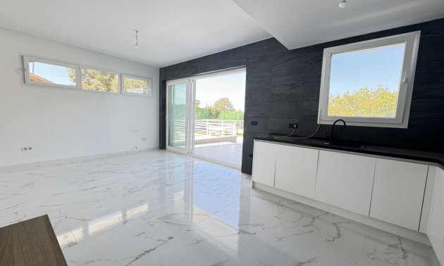 Resale - Villa -
Torrevieja - Los Balcones