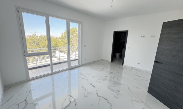 Resale - Villa -
Torrevieja - Los Balcones