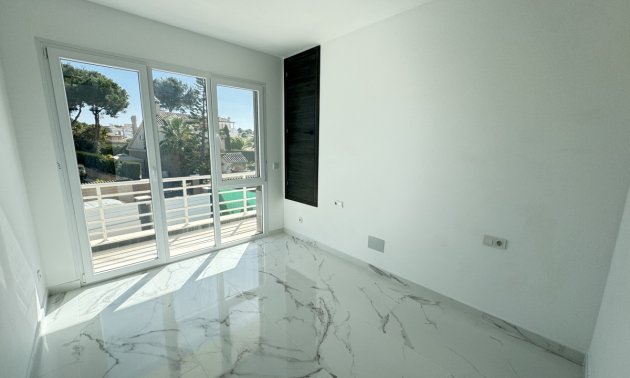 Resale - Villa -
Torrevieja - Los Balcones