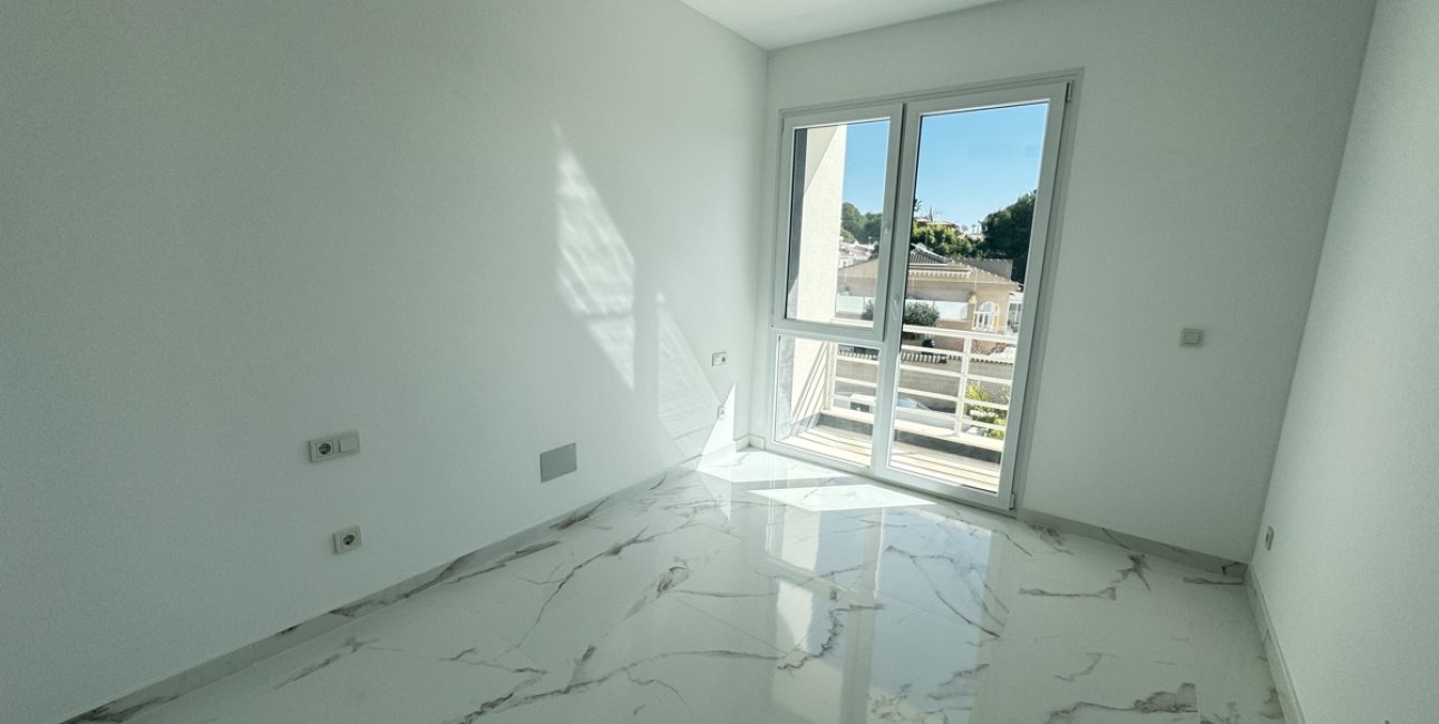 Resale - Villa -
Torrevieja - Los Balcones