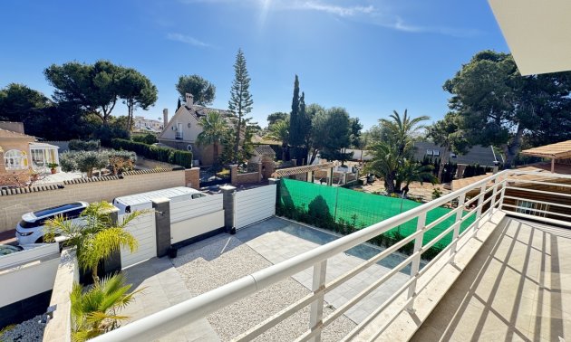 Resale - Villa -
Torrevieja - Los Balcones