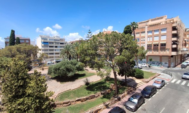Resale - Apartment / flat -
Torrevieja - Playa Del Cura