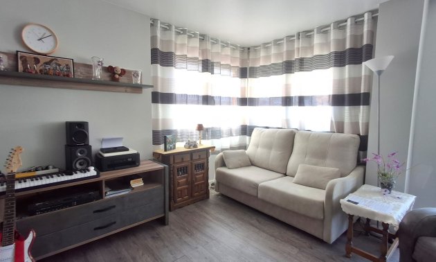 Resale - Apartment / flat -
Torrevieja - Playa Del Cura