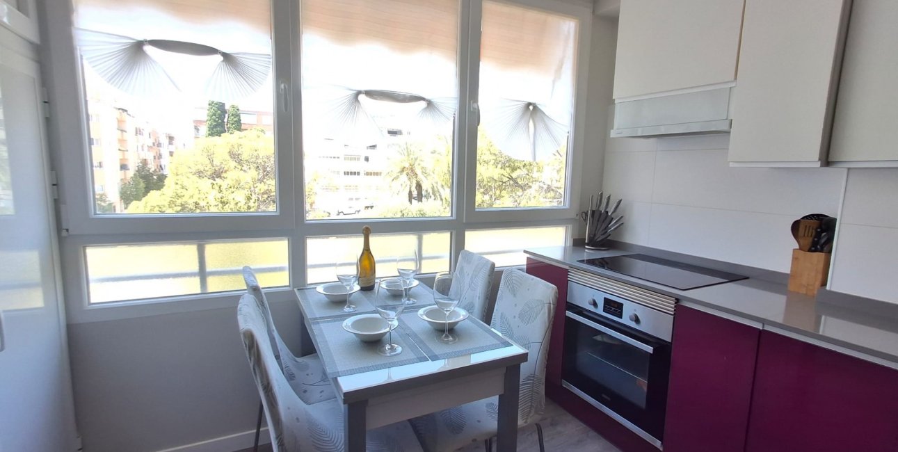 Resale - Apartment / flat -
Torrevieja - Playa Del Cura