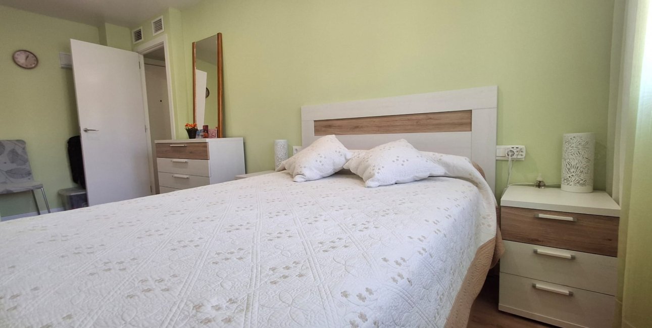 Resale - Apartment / flat -
Torrevieja - Playa Del Cura