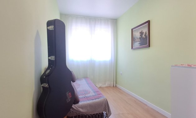 Resale - Apartment / flat -
Torrevieja - Playa Del Cura