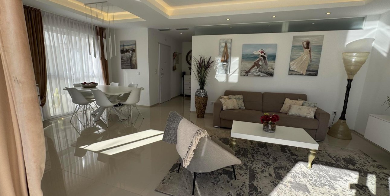 Resale - Apartment / flat -
Rojales - Cuidad Quesada